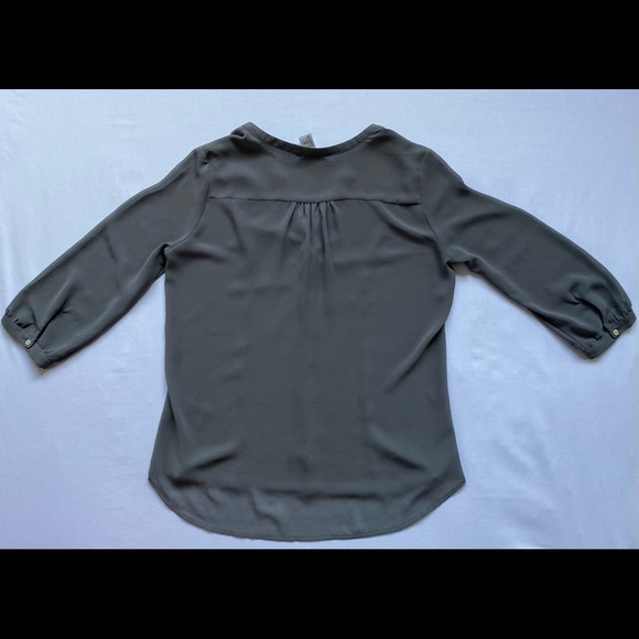 Terrific Gray H&M Blouse - Picture 2 of 10